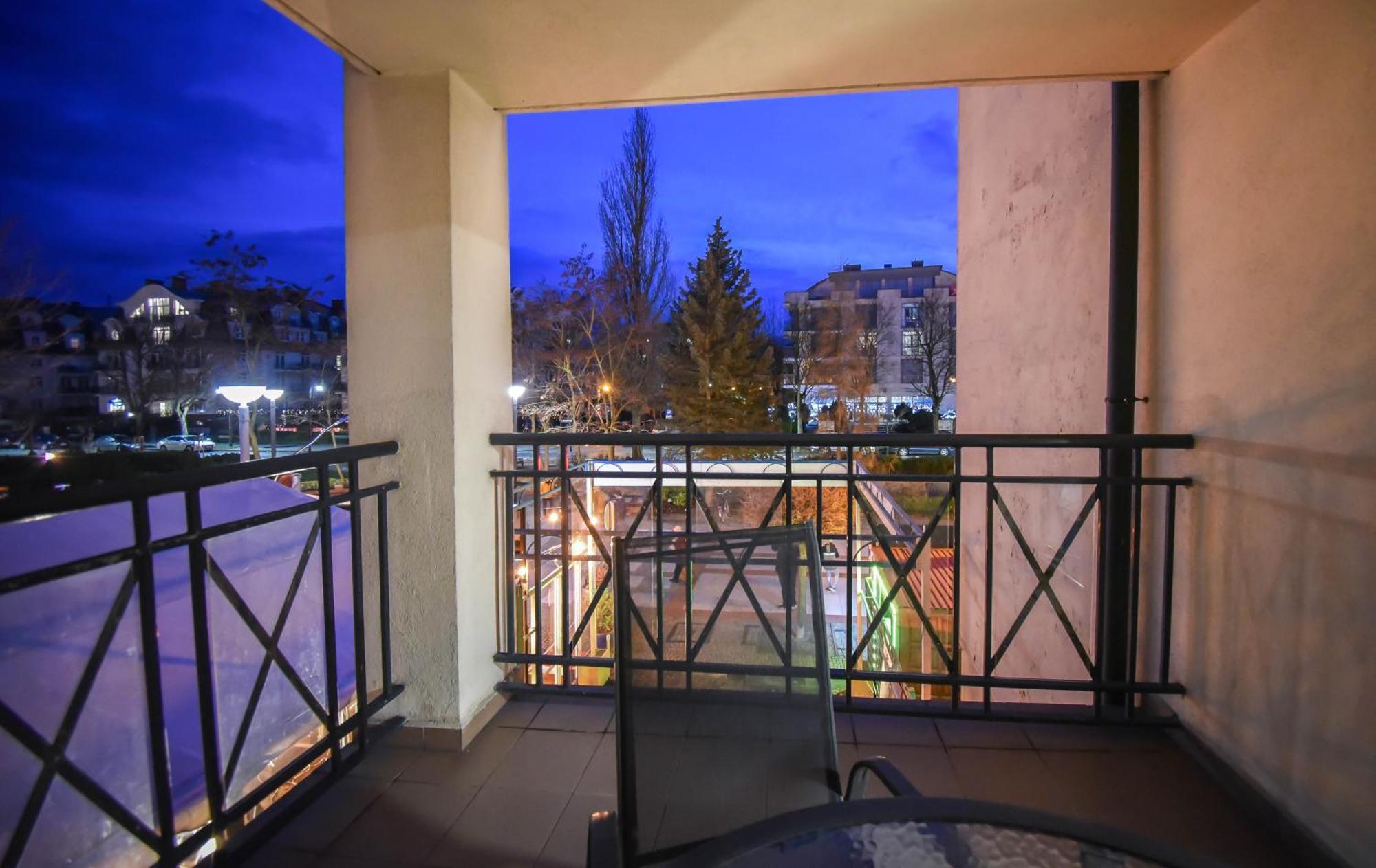 Apartamenty Promenada Z Tarasem I Parkingiem - Apartamenty Na Wyspie Świnoujście Exterior foto